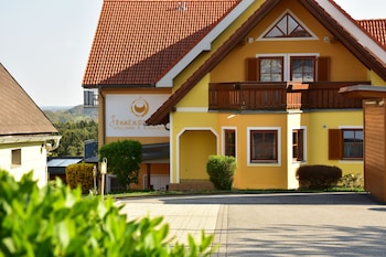 golf and therme sonnenpension hotel garni