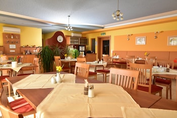 golf and therme sonnenpension hotel garni
