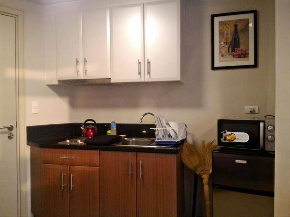 favila condotel units 150 newport blvrd