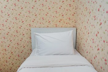 comfy and clean 2br green pramuka apartment