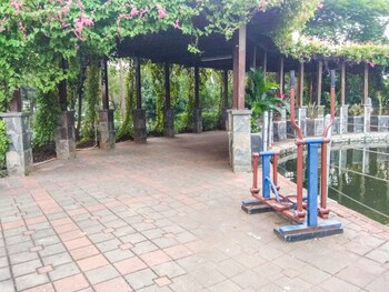 comfy and clean 2br green pramuka apartment