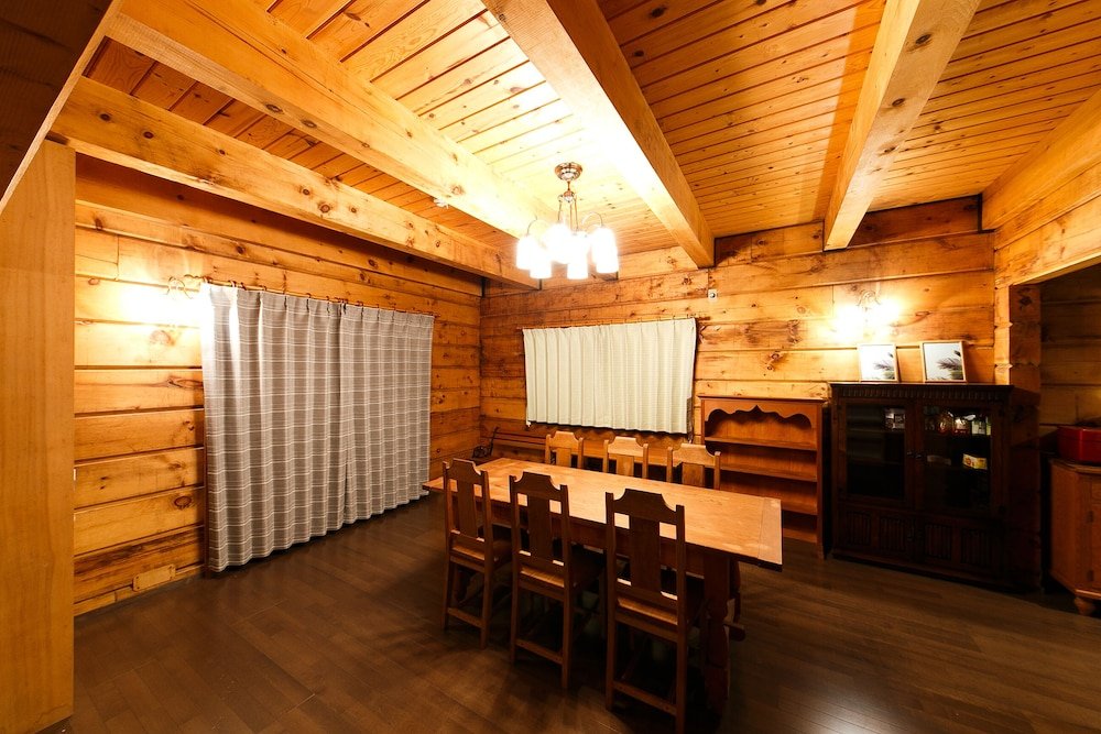 loghouse seseragi