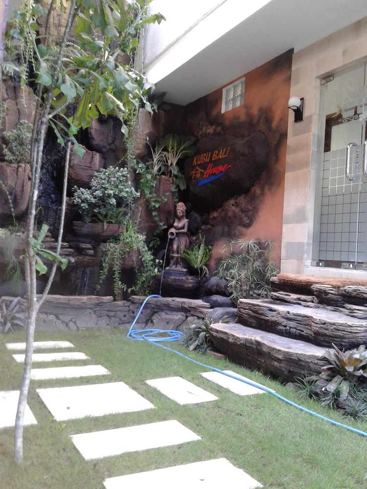 kubu bali suite seminyak