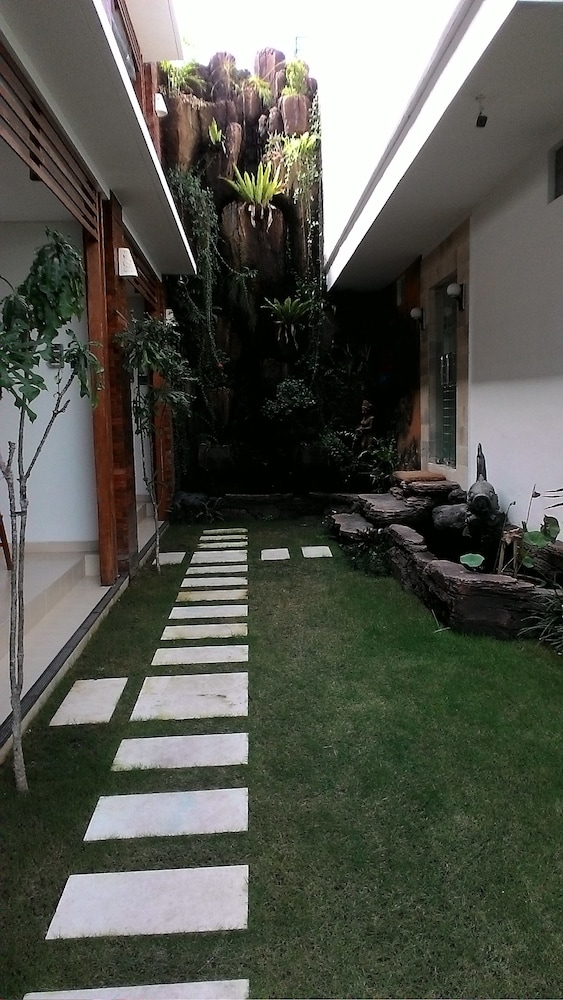 kubu bali suite seminyak