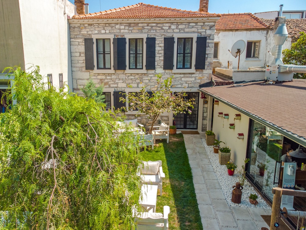 1870s tas konak otel