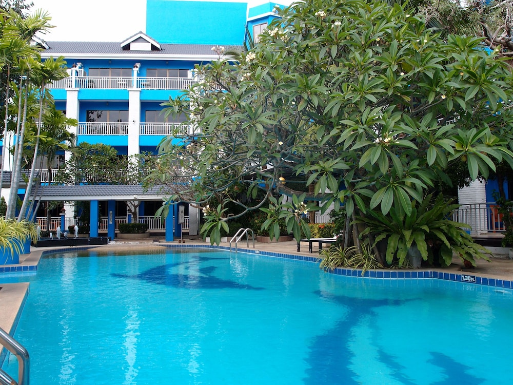 blue garden resort pattaya