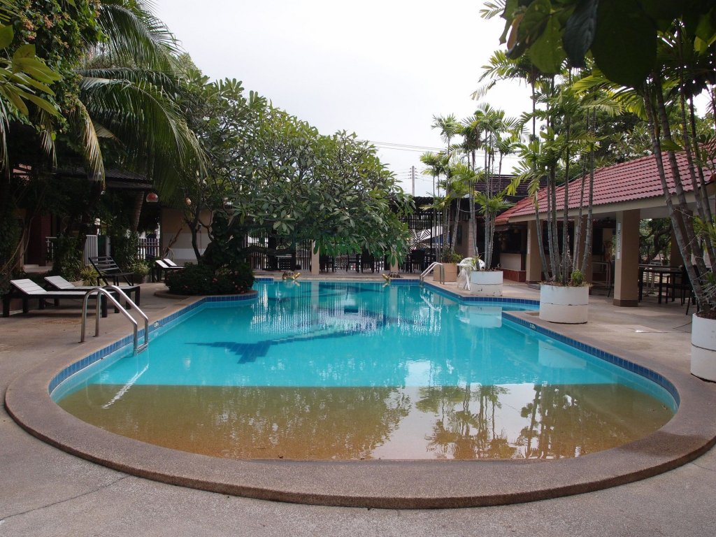 blue garden resort pattaya