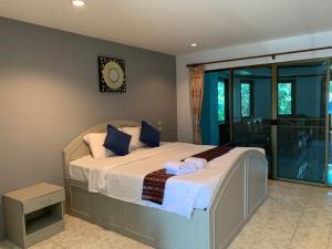 blue garden resort pattaya