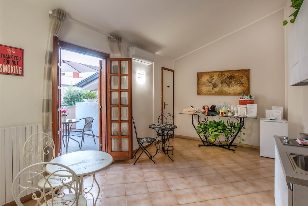 plaza rooms ciampino