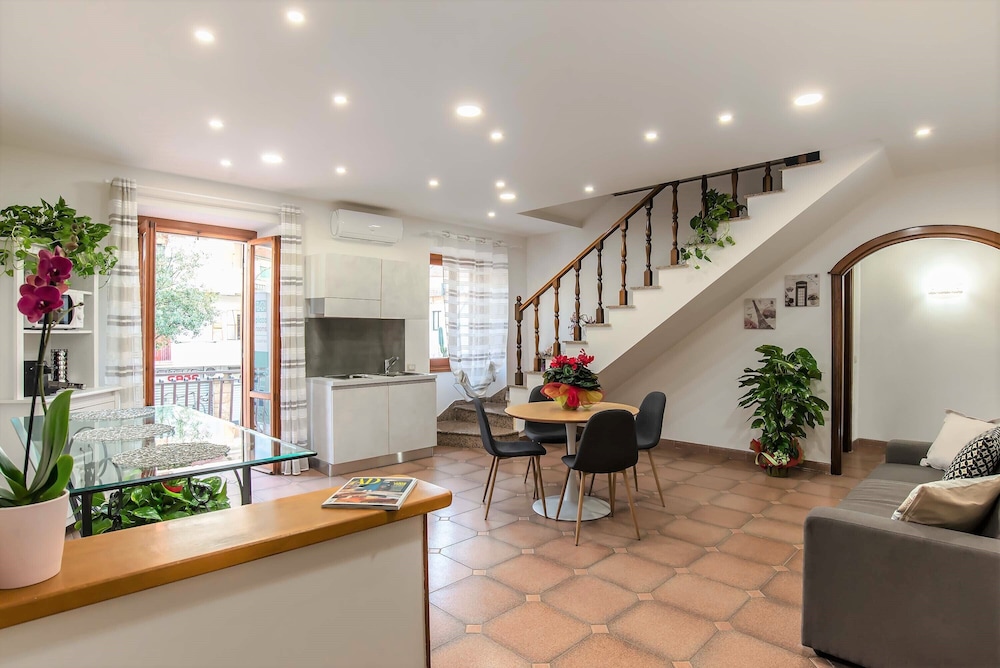 plaza rooms ciampino