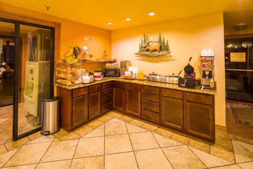 alpine inn and suites