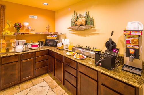 alpine inn and suites