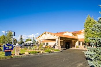 alpine inn and suites