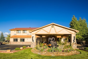 alpine inn and suites