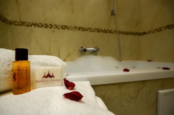 torre dellorologio suites