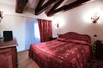 torre dellorologio suites