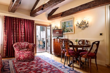 torre dellorologio suites