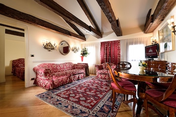 torre dellorologio suites