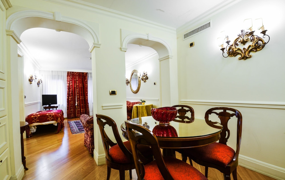 torre dellorologio suites