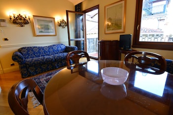 torre dellorologio suites