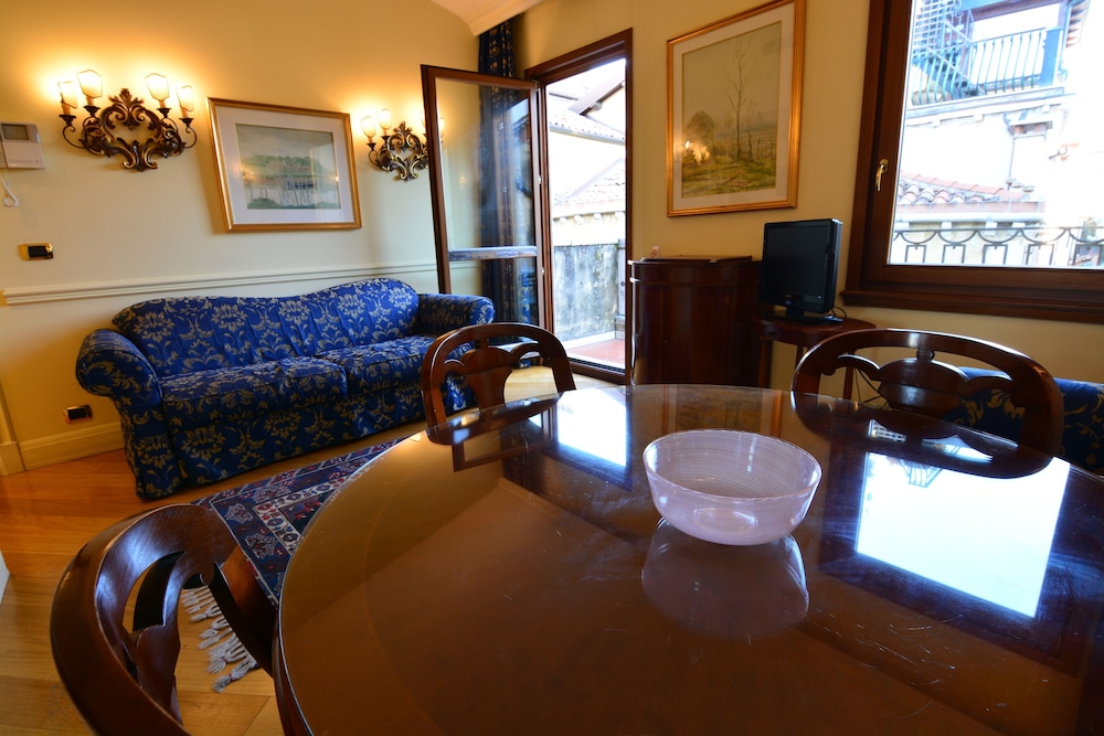 torre dellorologio suites