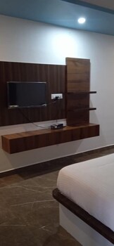 j residency pochampalli