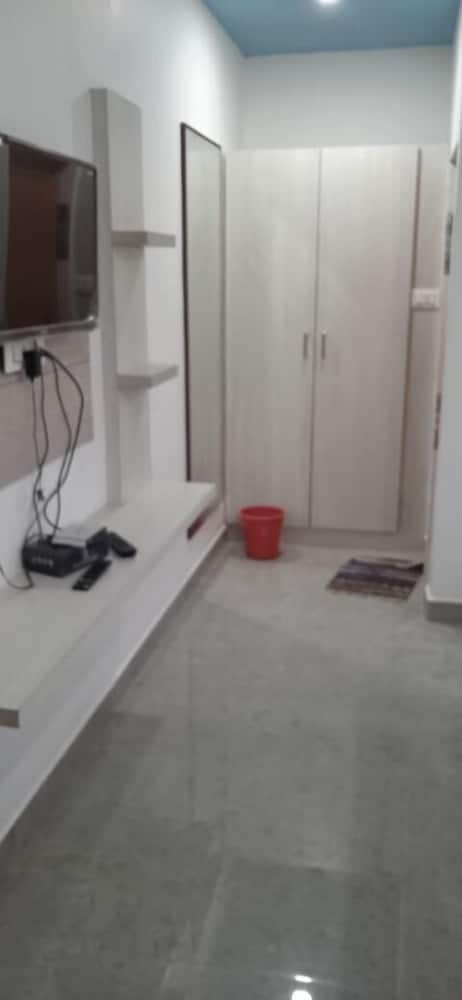 j residency pochampalli
