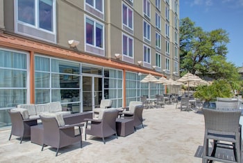 doubletree by hilton hotel biloxi