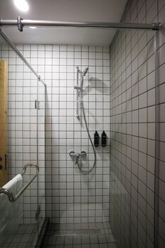 sazano wine cellar and hotel