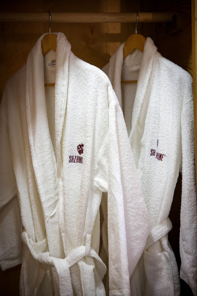 sazano wine cellar and hotel