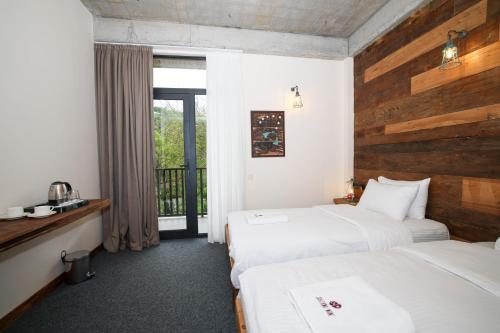 sazano wine cellar and hotel