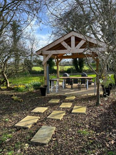 willow house bed and breakfast and orchard studios self catering