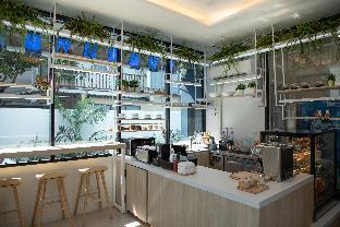 j and l residence and spa