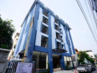 j and l residence and spa