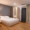 j and l residence and spa