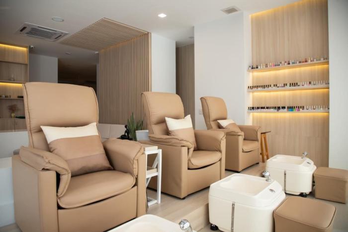 j and l residence and spa