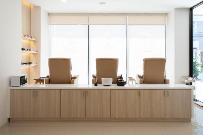 j and l residence and spa