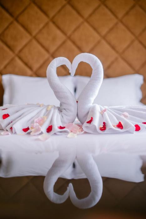 beth kasegaran theresia