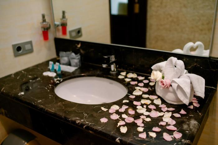 beth kasegaran theresia