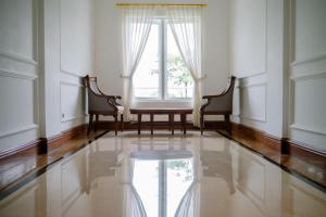 beth kasegaran theresia