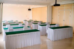 beth kasegaran theresia