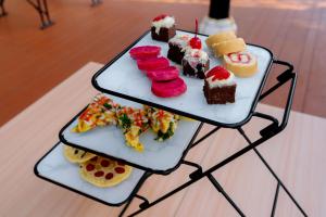 beth kasegaran theresia