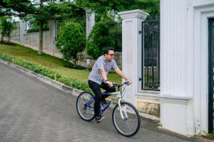 beth kasegaran theresia