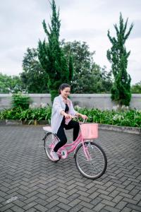 beth kasegaran theresia