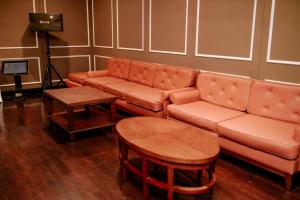 beth kasegaran theresia