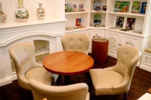 beth kasegaran theresia