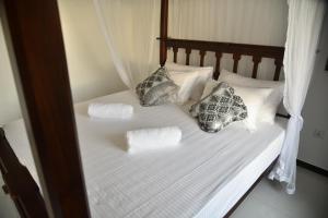 wagon wheel inn hostel