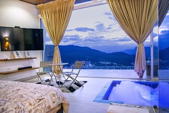 sunset palm lodge