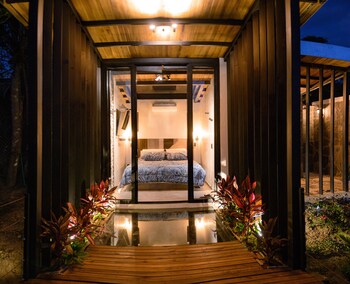 sunset palm lodge
