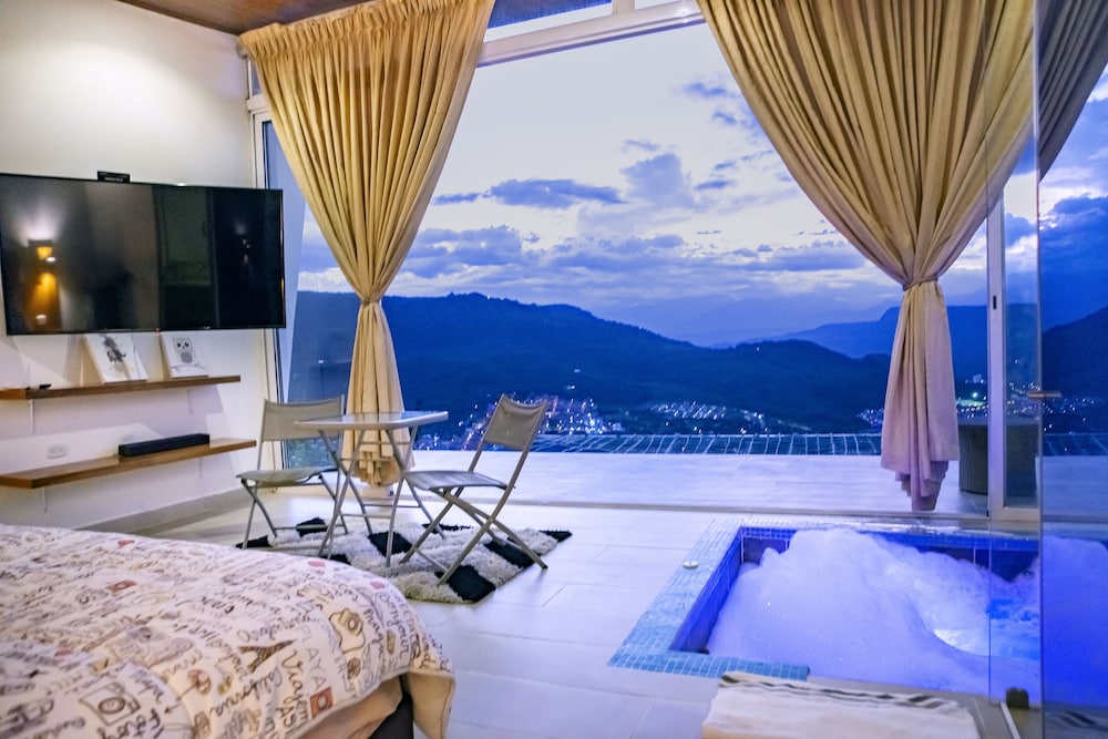 sunset palm lodge